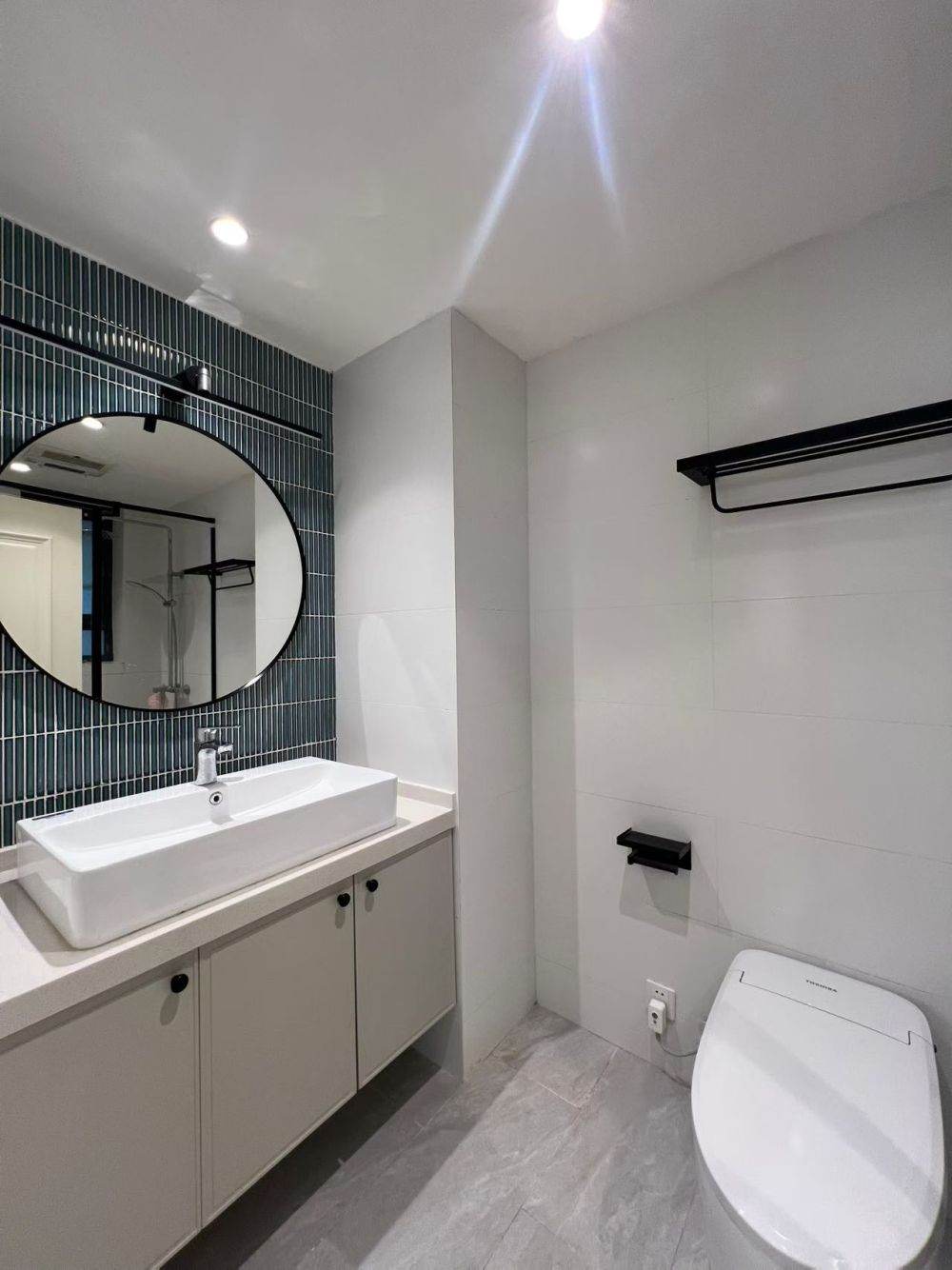 Housing image — Bathroom