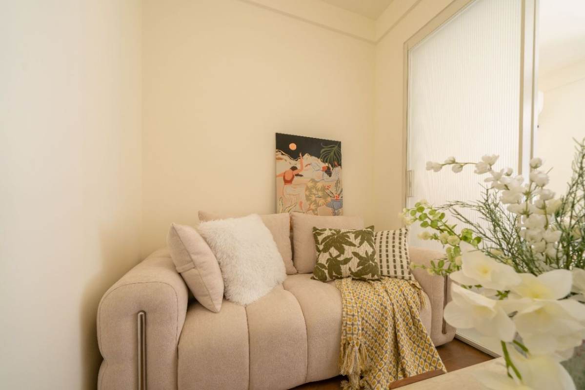 Housing image — Living Room