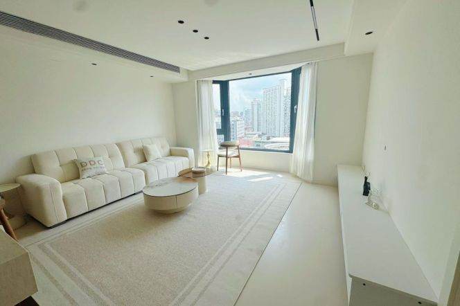 High-Floor 3BR Apartment in Old Xuhui (L9/L12)