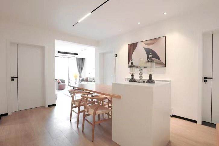 Housing image — Dining Area