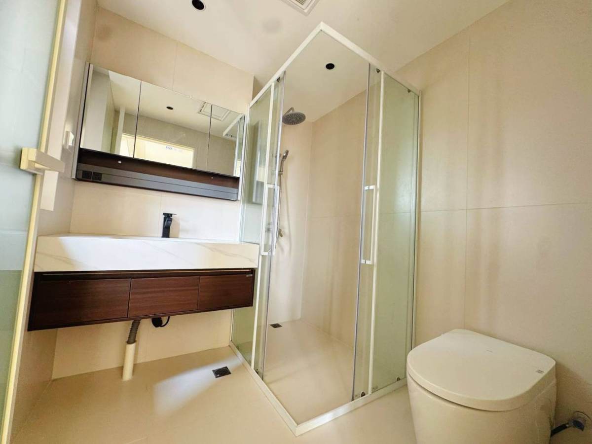 Housing image — Bathroom