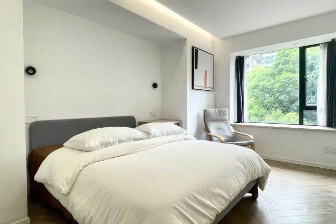 3BR Apartment in Jing'an (L13/L14)