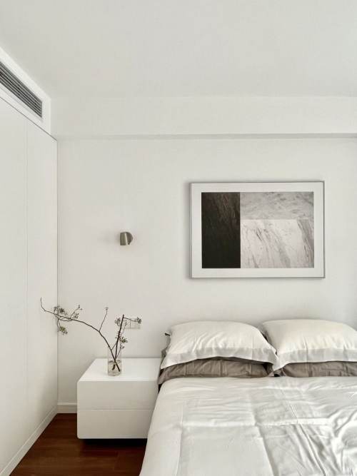 Housing image — Bedroom