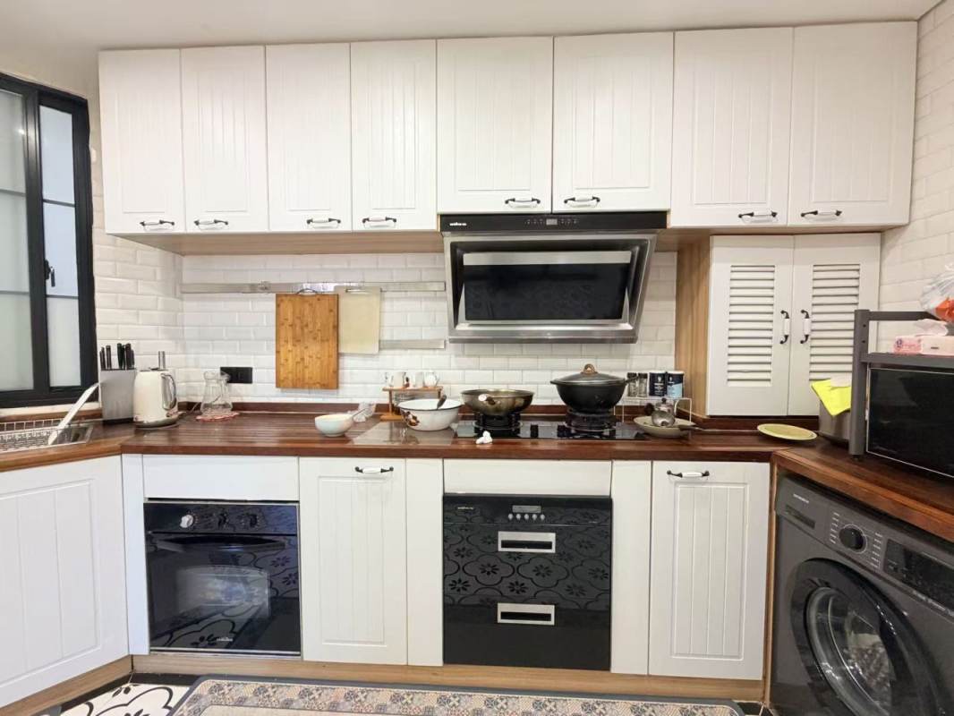 Housing image — Kitchen