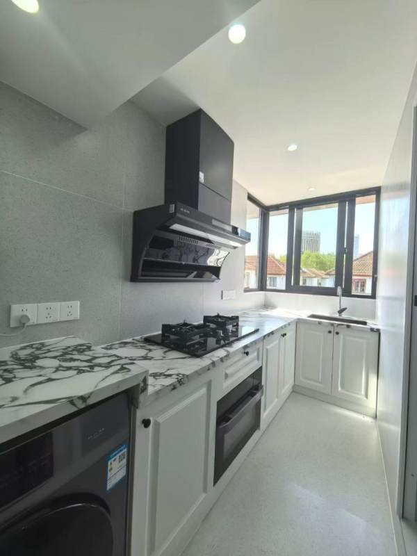 Housing image — Kitchen