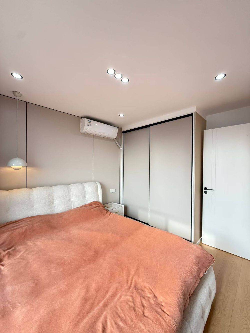 Housing image — Bedroom