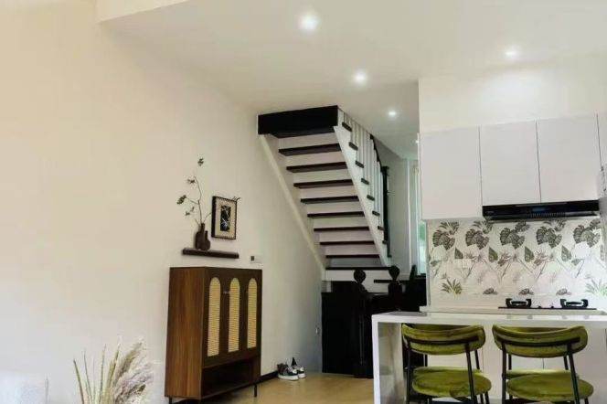 2BR Lane House near South Shaanxi Rd Metro