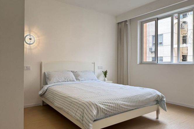 1BR Apartment near Caobao Rd Metro (L1/L3/L12)