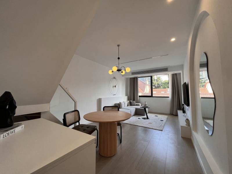 Housing image — Living Room