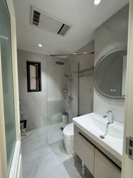 Housing image — Bathroom