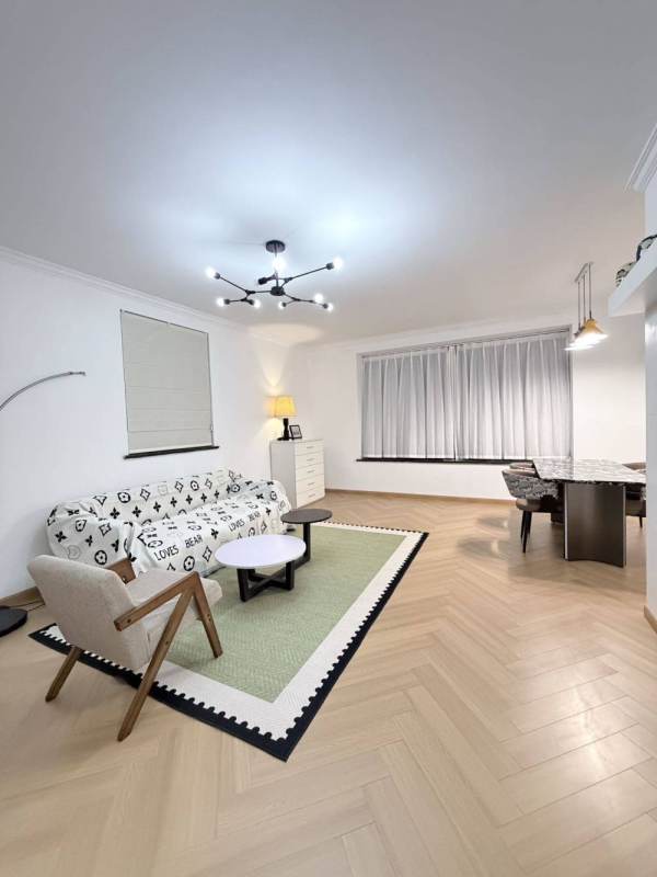 Housing image — Living Room