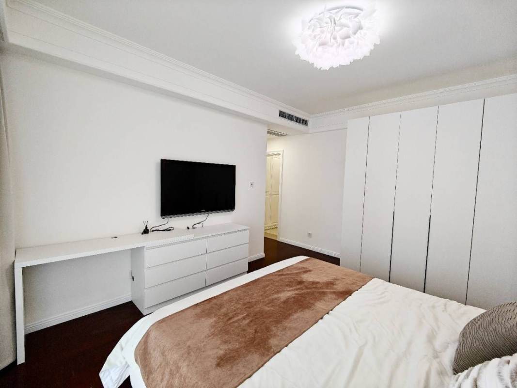 Housing image — Bedroom