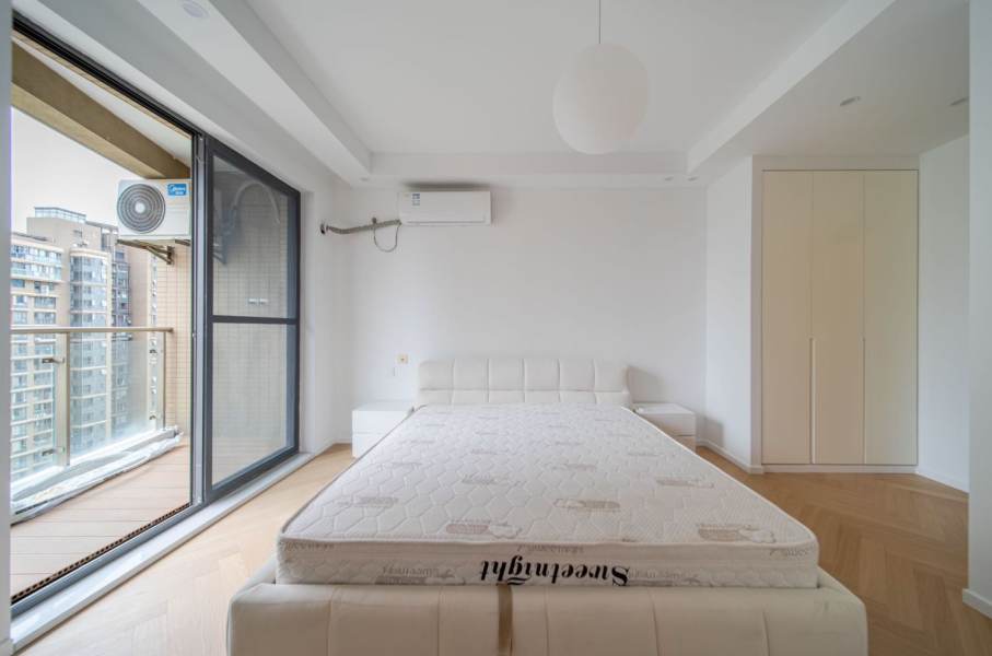 Housing image — Bedroom