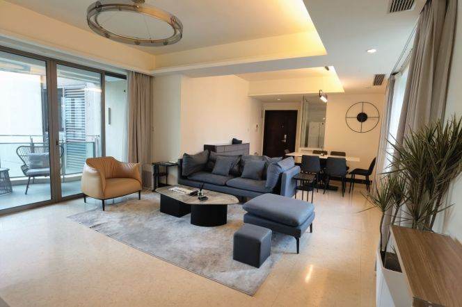 3BR Apartment at Jing'an Four Seasons Apartments (L2/L12/L13)