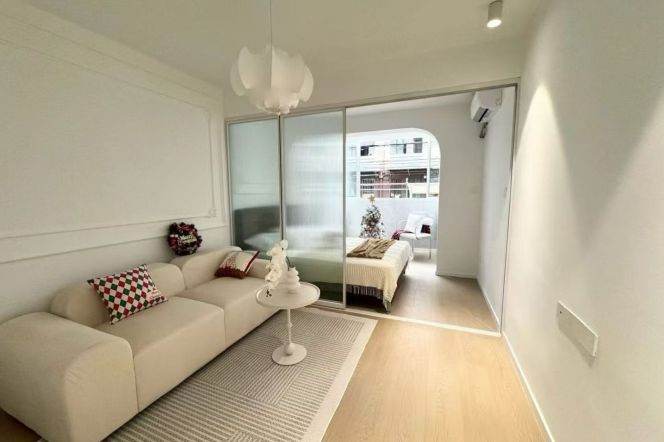 1BR Apartment near Zhongshan Park (L2/L11)