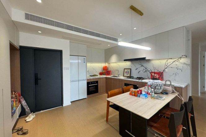 3BR Apartment in Suzhou Creek North (L13)