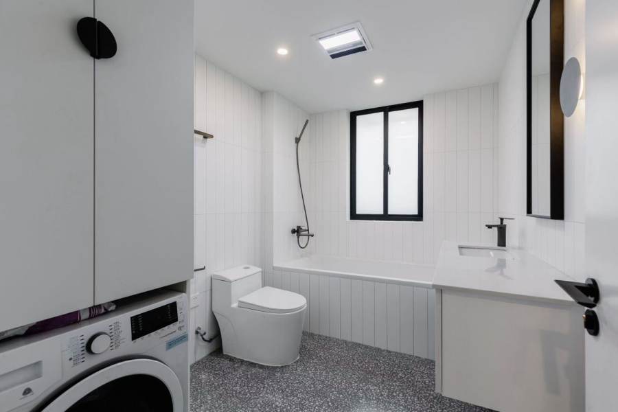 Housing image — Bathroom