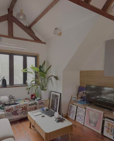 Housing image — Living Room