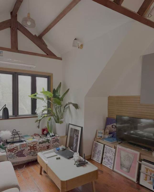 Housing image — Living Room