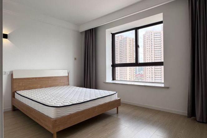 2BR Apartment near Wuzhong Road Metro with Floor-to-Ceiling Windows (L15)
