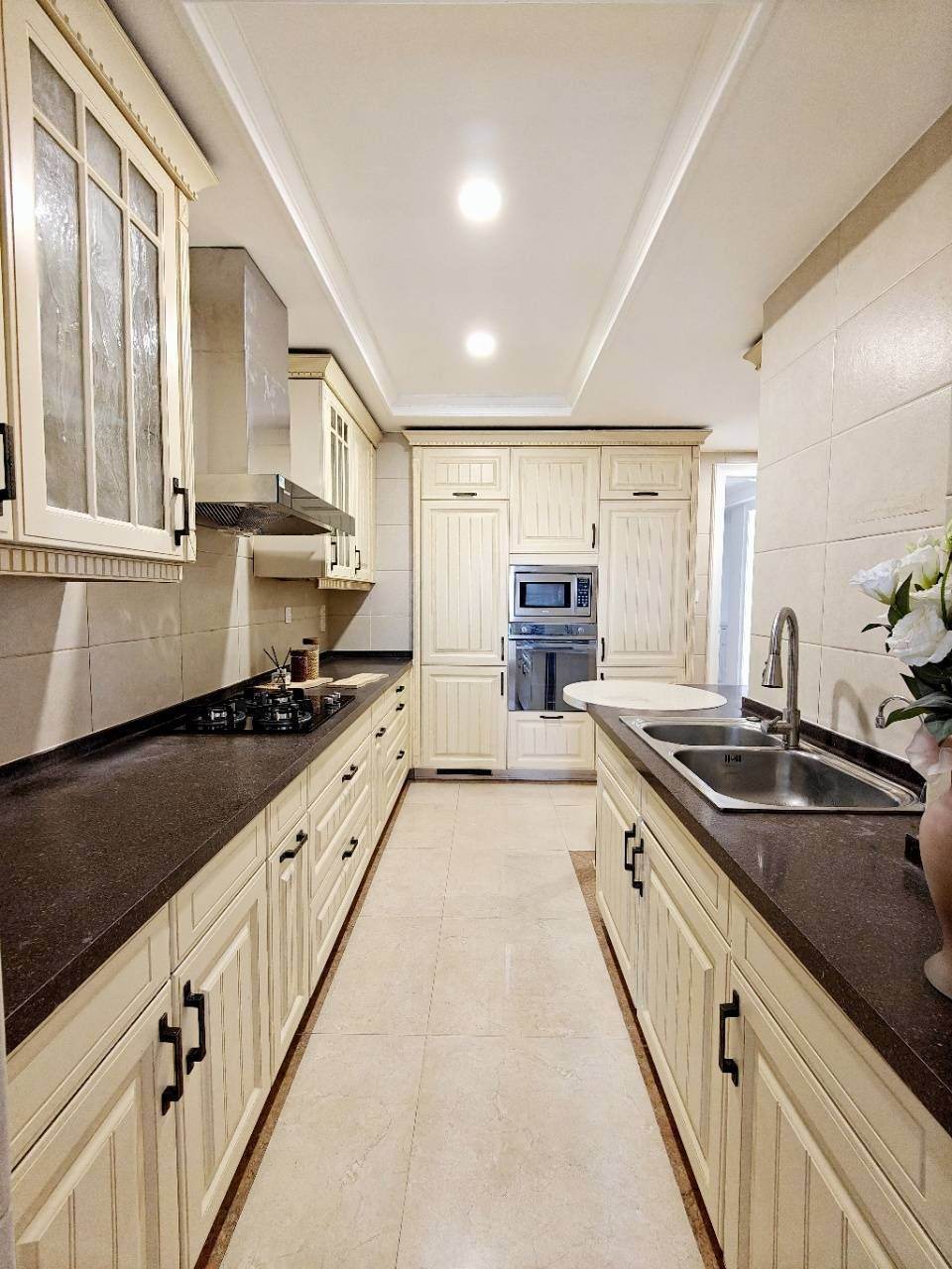 Housing image — Kitchen