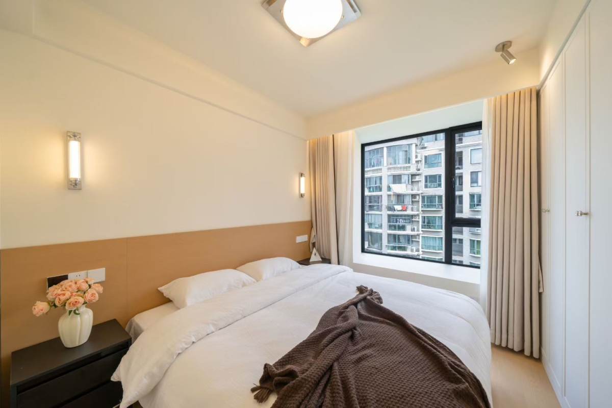 Housing image — Bedroom