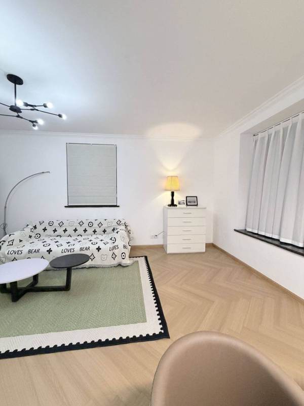 Housing image — Living Room