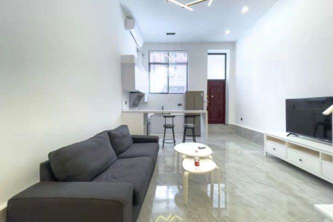 High-Ceiling 2BR Apartment near Shanghai Jiao Tong University (L1/L9/L10/L11)