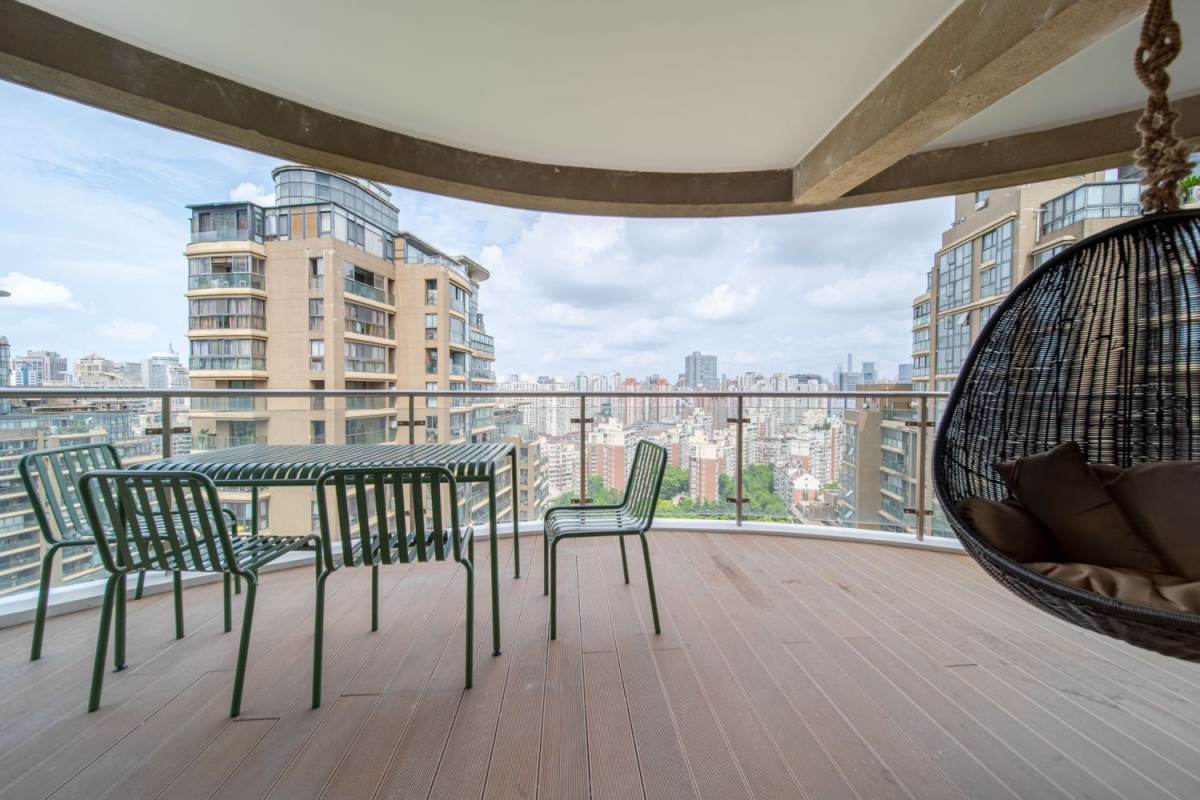 Housing image — Balcony