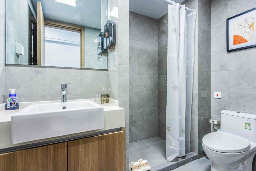 Housing image — Bathroom