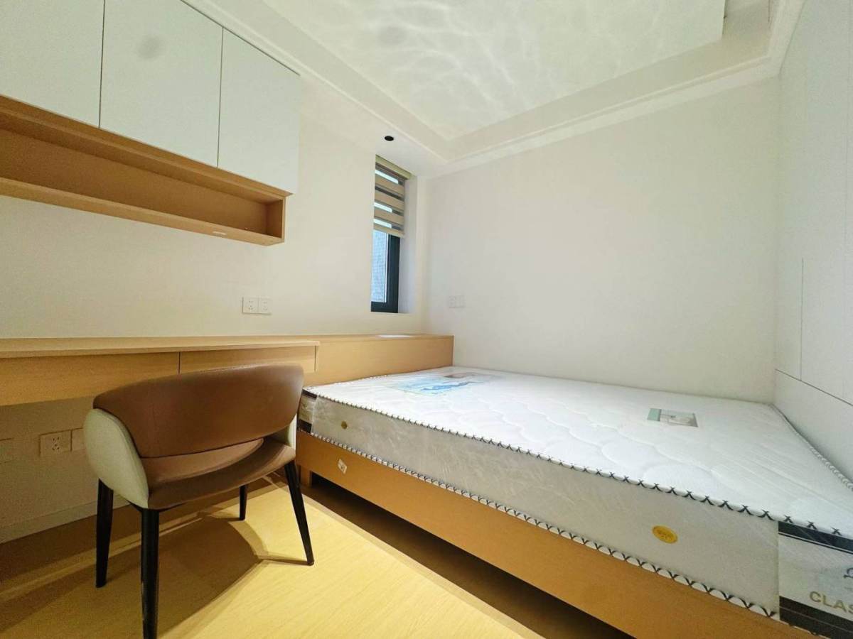Housing image — Bedroom