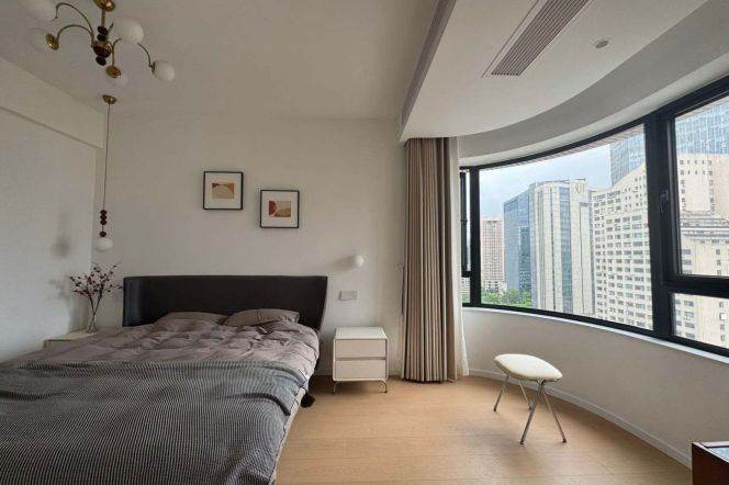3BR Apartment in Suzhou Creek North (L13)