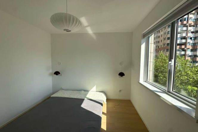 High-Ceiling 2BR Apartment at Shanghai Grand Plaza (Compound) with Green View