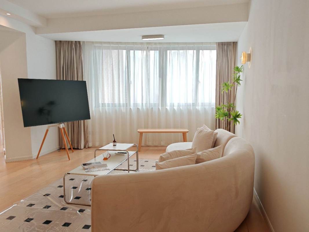 Housing image — Living Room