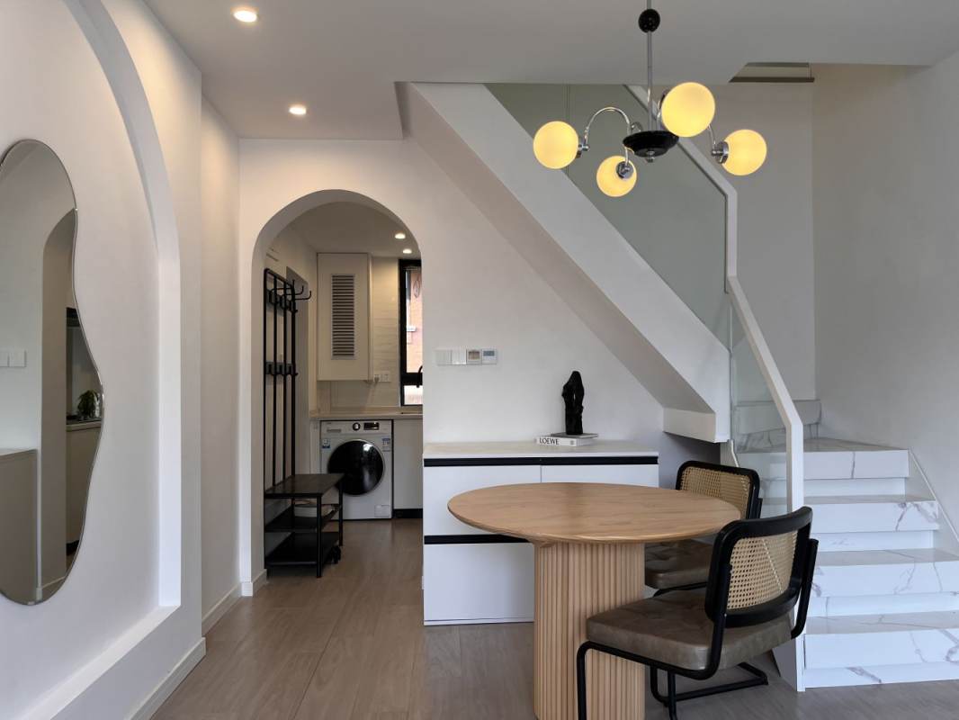 Housing image — Dining Area