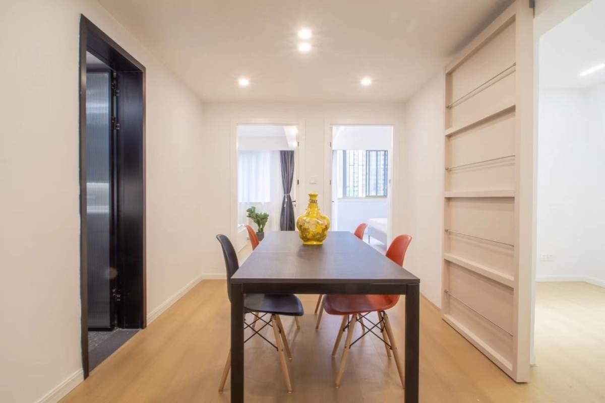 Housing image — Dining Area