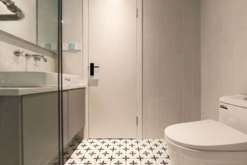 Housing image — Bathroom