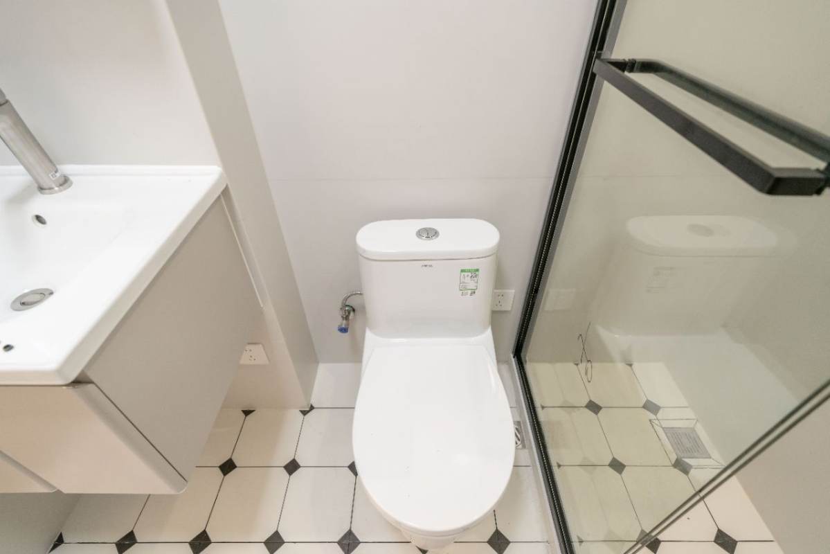 Housing image — Bathroom
