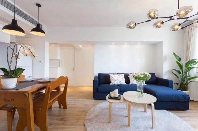 High-Floor 3BR Apartment in Jing'an