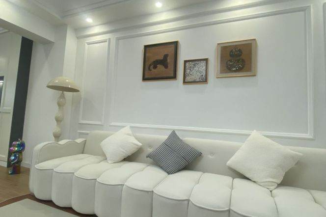 Spacious 2BR Apartment near Suzhou River Mengqing Garden with River View (L3/L4/L7/L13)