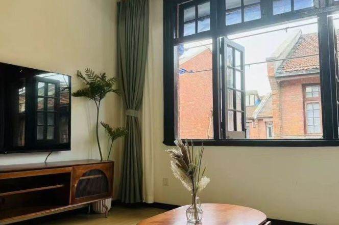 2BR Lane House near South Shaanxi Rd Metro