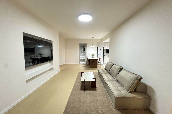 2BR Apartment near Jade Buddha Temple (L7/L13)
