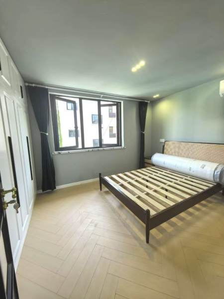 Housing image — Bedroom
