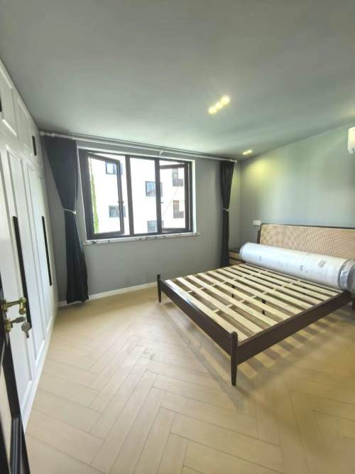 Housing image — Bedroom