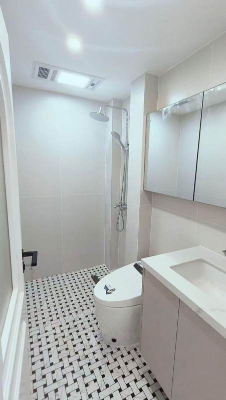 Housing image — Bathroom