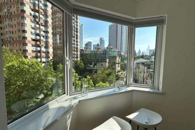 High-Ceiling 2BR Apartment at Shanghai Grand Plaza (Compound) with Green View