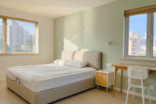2BR Apartment in Jing'an (L7)