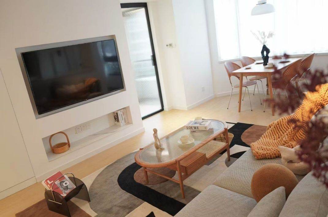 Housing image — Living Room