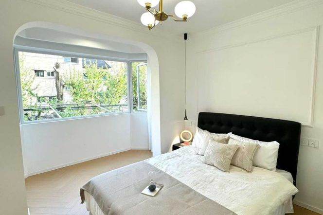 2BR Apartment in Old Xuhui (L7/L9/L12)