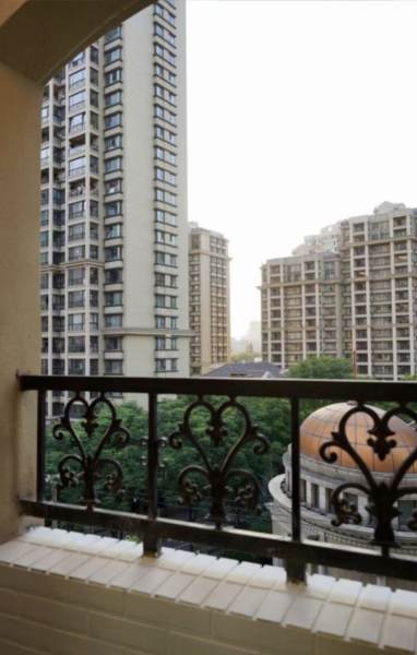 Housing image — Balcony